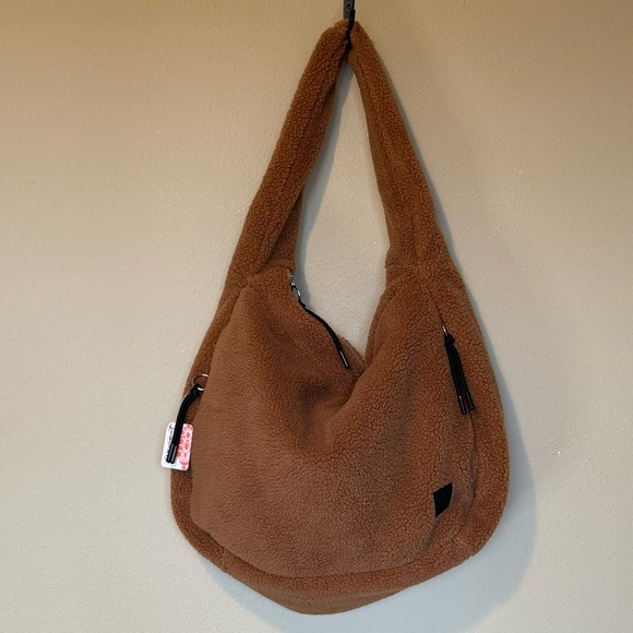 Free People Movement Cozy Fleece Carry All In Coco Teddy Brown NWT - Picture 1 of 6